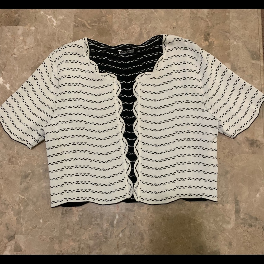 Black and white cropped cardigan